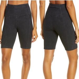 NWOT Zella Black Snow Wash Rib Bike Shorts Small